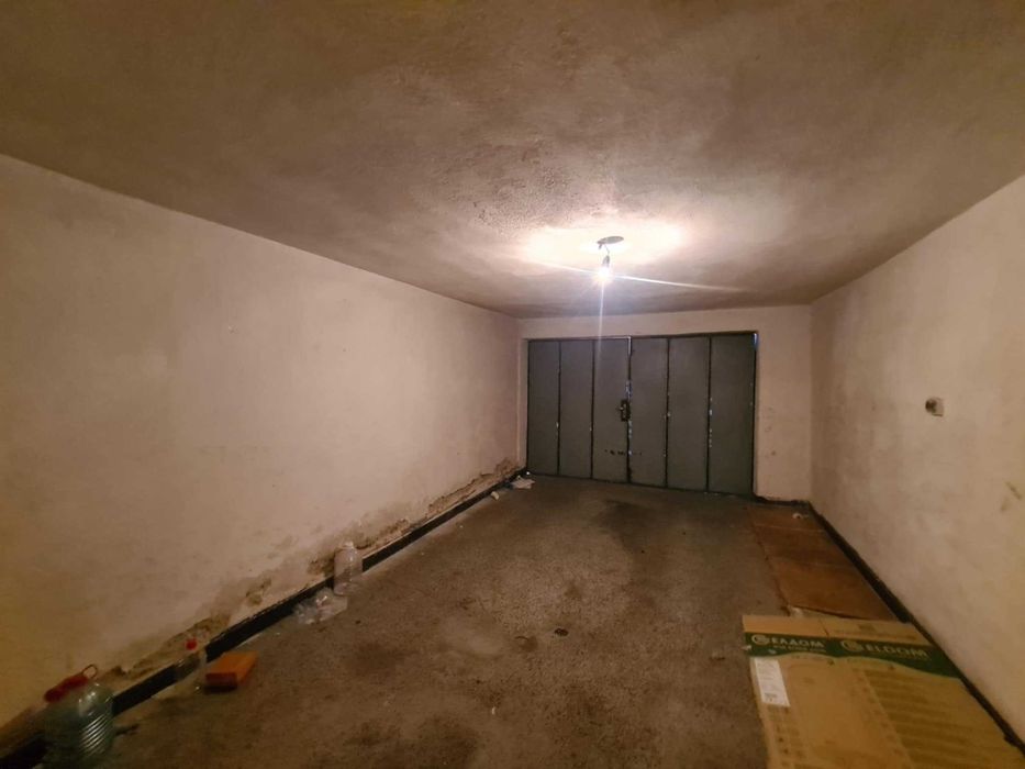 Продава се Четиристаен апартамент в Хасково, Македонски - 122 кв.м за 753 €/кв.м - Снимка #16