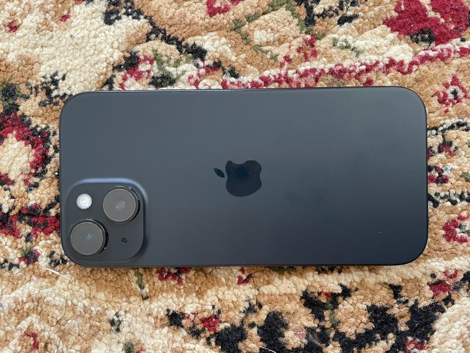 Iphone 15 128гб.