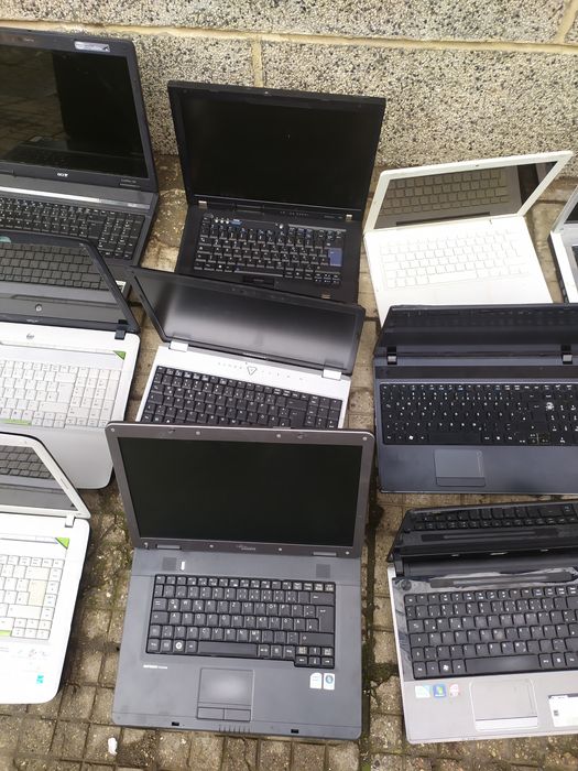 Лот лаптопи 10 броя