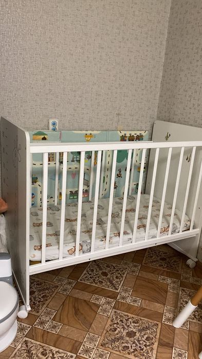 Детская кроватка