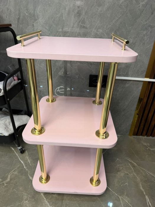 помощник для парикмахера