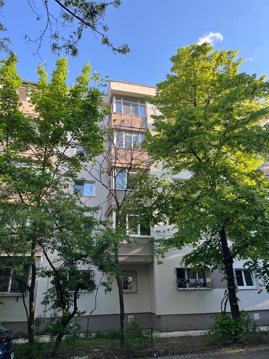 Închiriez 2 camere Crângași, 6 min. metrou, liber