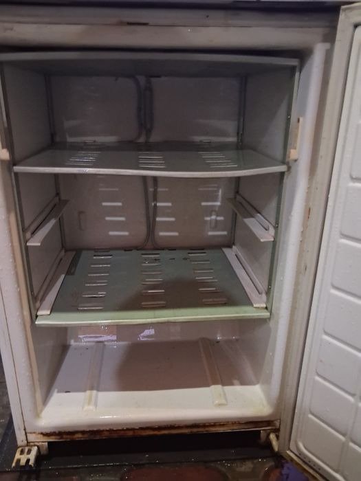 Продам морозилку