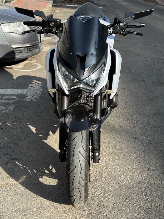 Kawasaki Z800 ABS | Akrapovic | Pirelli Diablo Rosso II