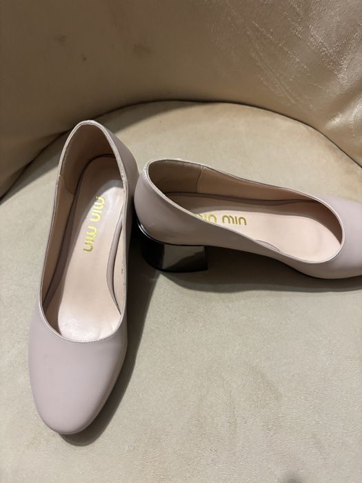 Продам туфли новые