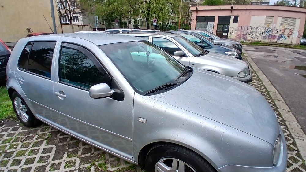 Декоративна кора за VW Golf 4 Като Нова 25€