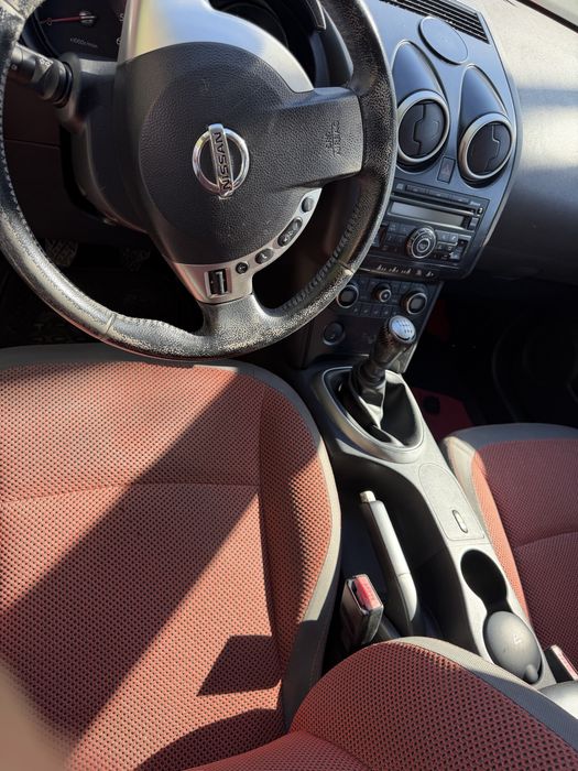 Vând Nissan Qashqai