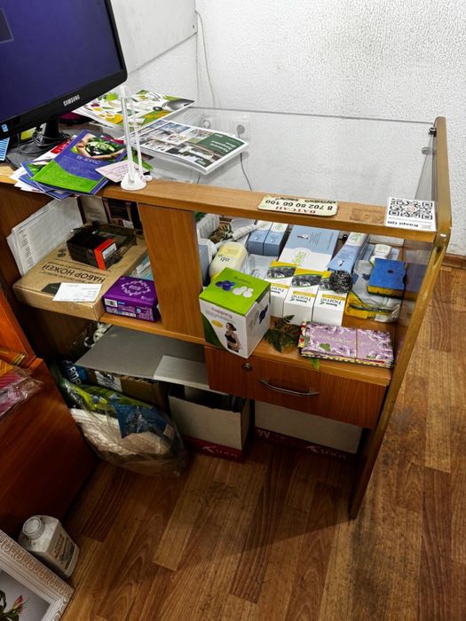 Шкаф стол стул все по 5000