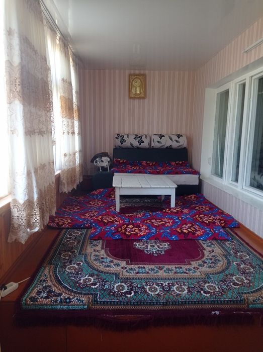 Дукентда 3 хонали квартира сотилади