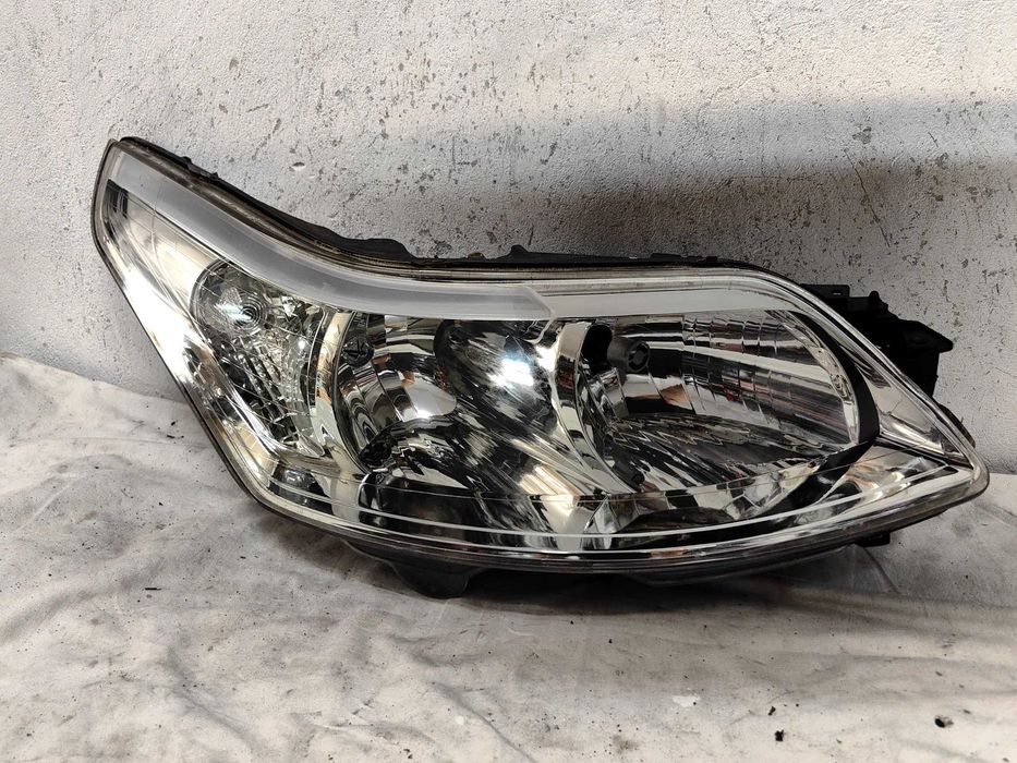Фар Ситроен Ц4  Citroen C4