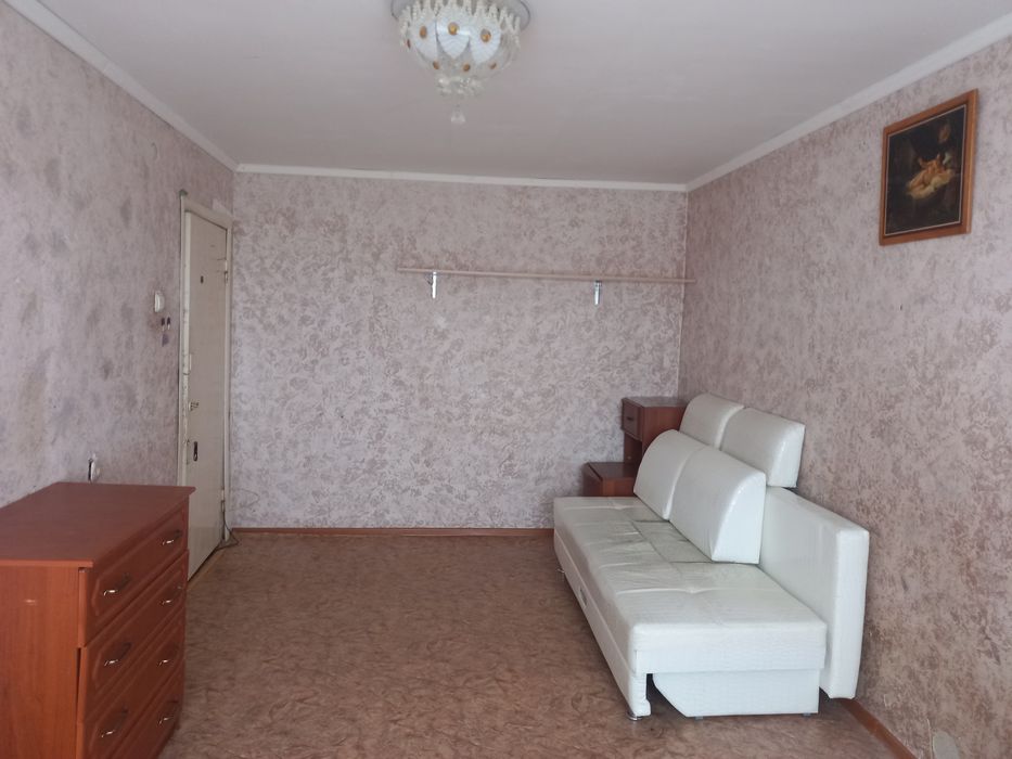 Продам комнату на Сырым Датова17