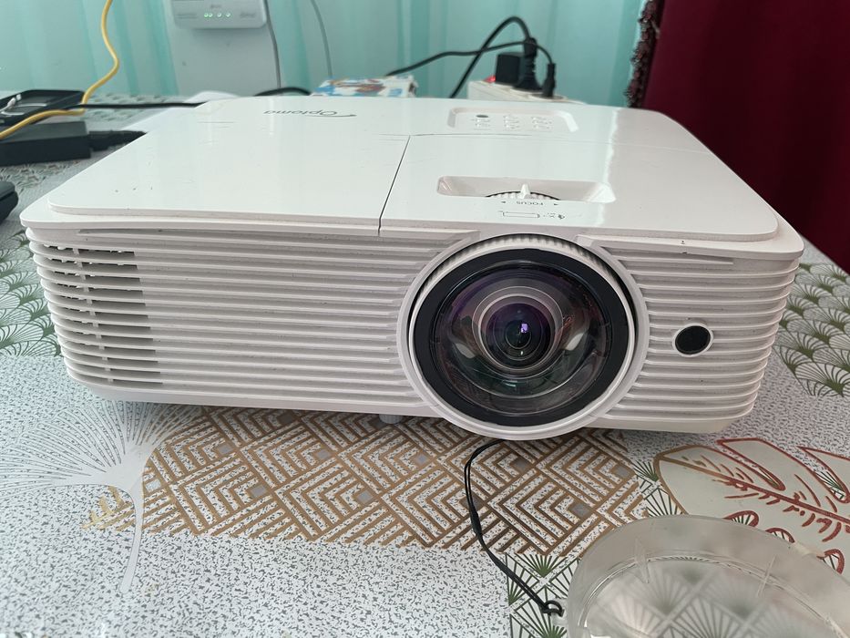 Проектор, Optoma.
