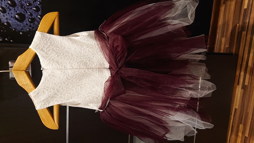 Платье праздничное на девочку