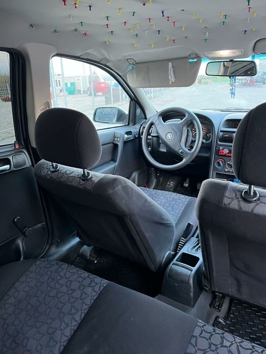 Vând Opel Astra g