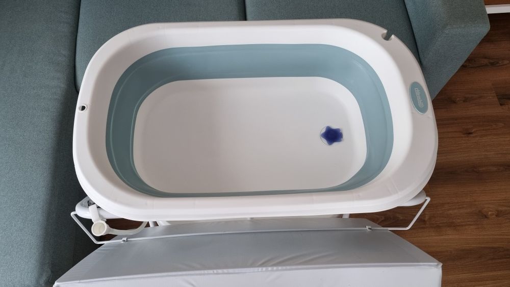 Сгъваеми вана и повивалник 2 в 1