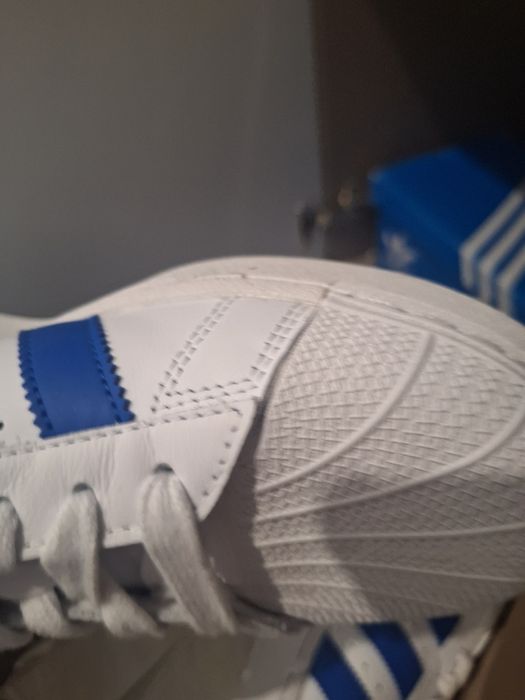 Адидас суперстар