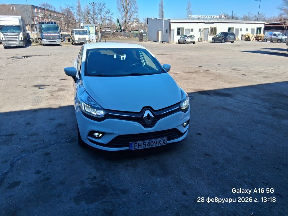 Рено Clio IV .1.2,118hp,автоматик,лед пакет ,задна камера,парктрони