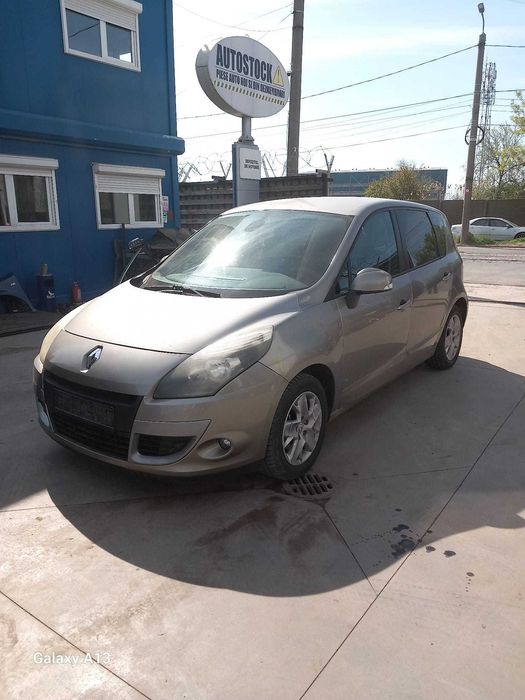 RENAULT MEGANE SCENIC / AN 2011/ R9M-A4/Dezmembrez/Dezmembram