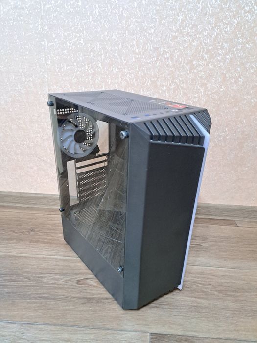 Корпус AeroCool Bionic