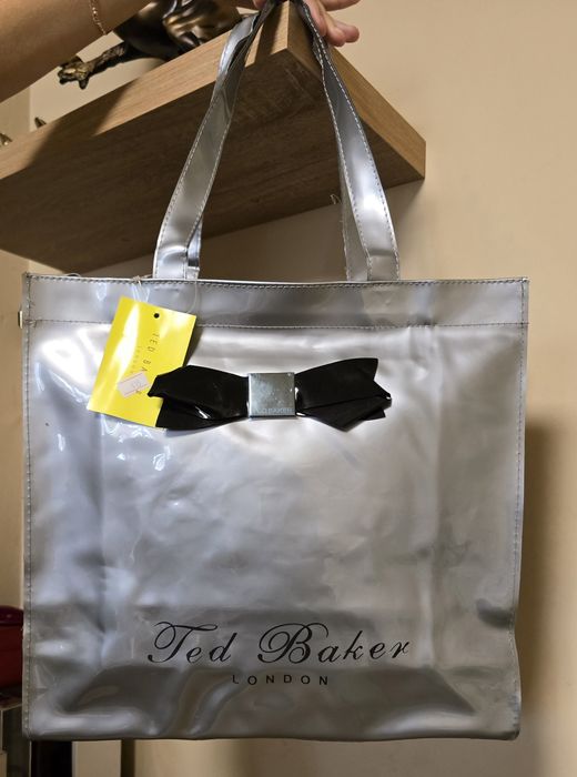 Ted Baker нова с етикета дамска чанта