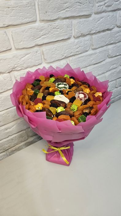 Подарок из сухофруктов