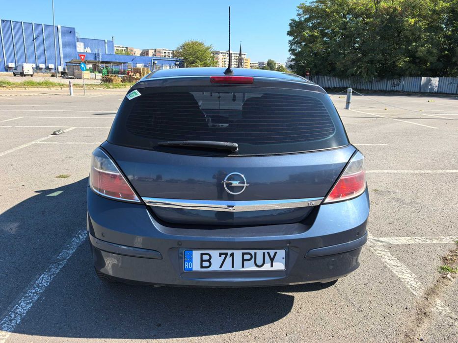Masina Opel Astra H din 2008 - benzina + GPL