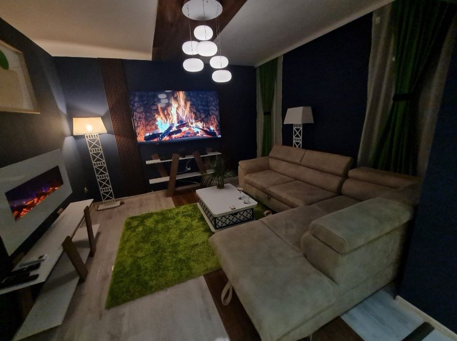 Предлагам цяла самостоятелна сграда с 11 апартамента