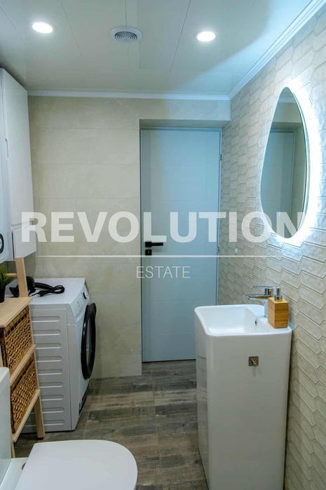 Дава се под наем Четиристаен апартамент в Варна, Център - 112 кв.м за 1495.83 € - Снимка #7