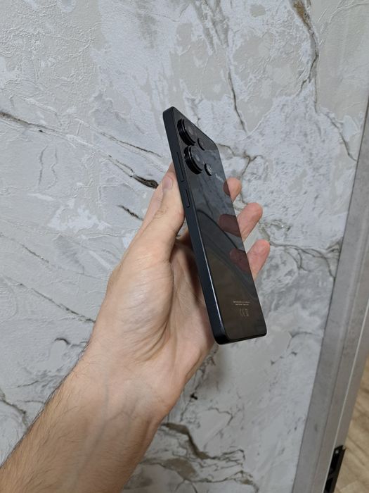 Redmi note 13 память 12/256gb идеал состояние