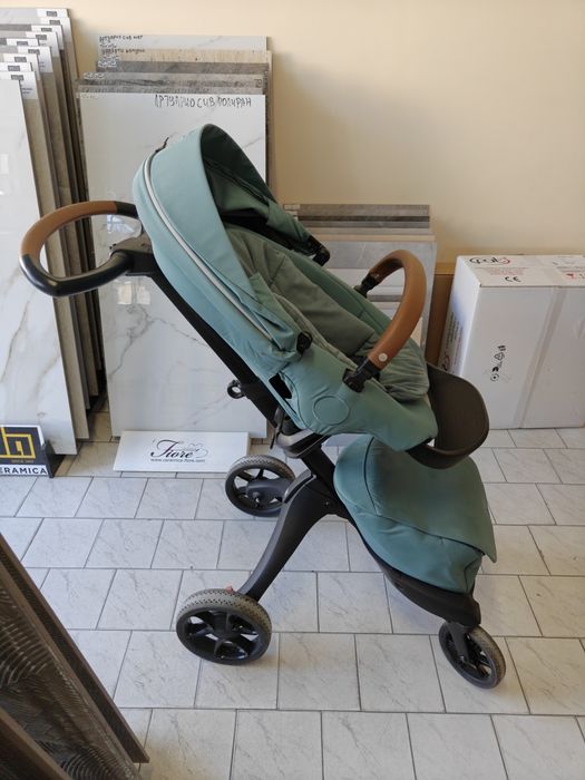 Бебешка количка Stokke зелена