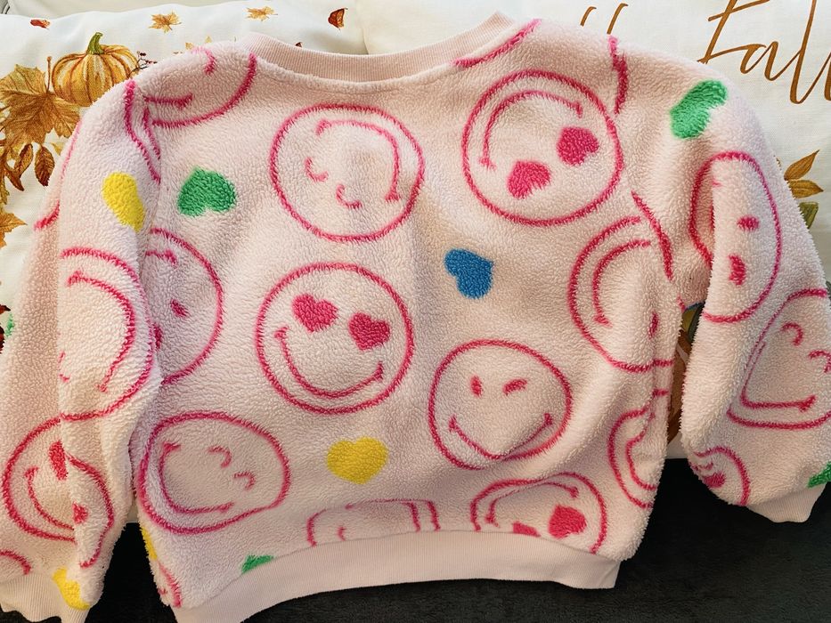 Cardigan din pluș Smiley World, H&M, marimea 122/128cm