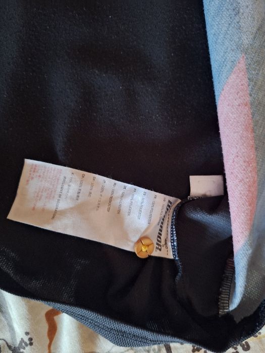 Футболни тениски и блузи