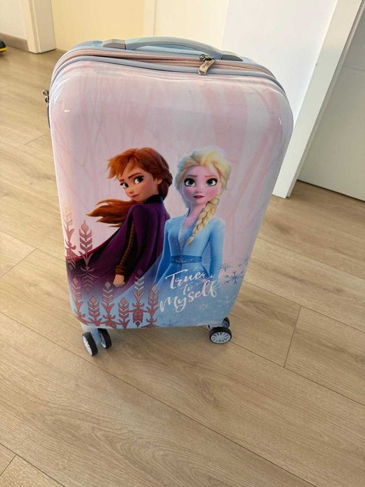 Troler fetite Disney