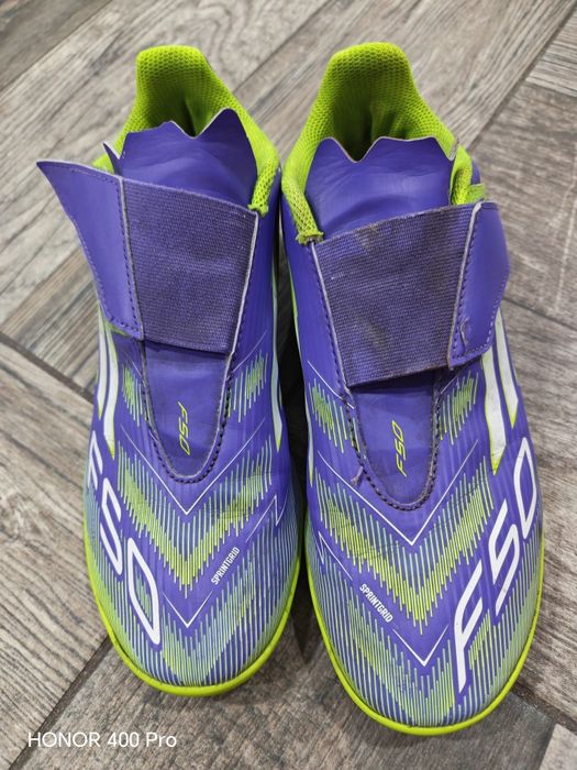 Футболни обувки  Adidas, Puma