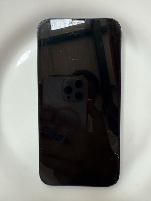 iPhone 13 – 128GB, Battery Health 89%, с оставаща гаранция 1 година !