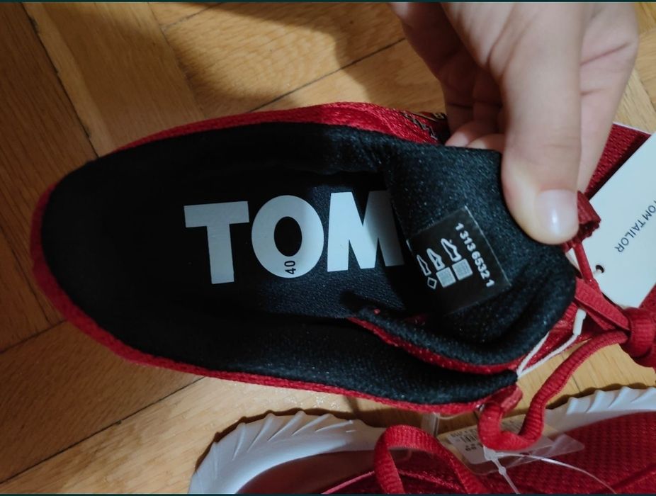 маратонки Tom Tailor номер 40