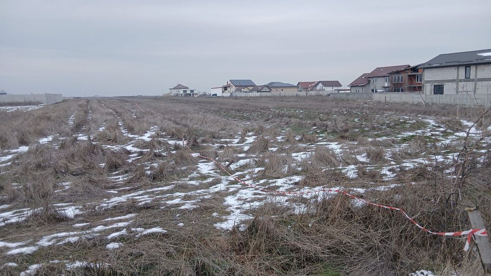 Vând Teren Intravilan