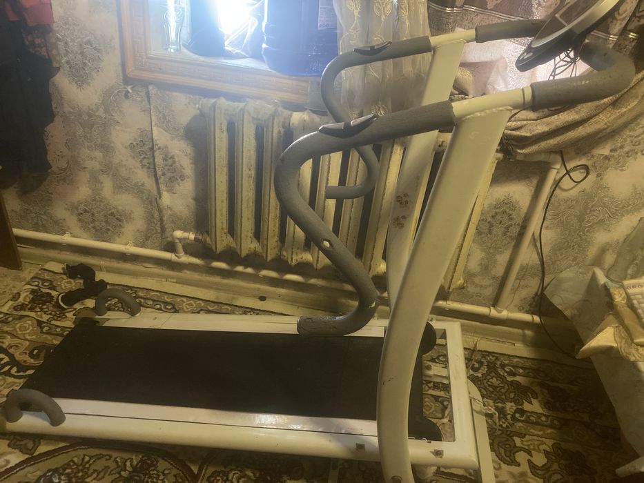 Беговая дорожка сотилади. Холати яхши