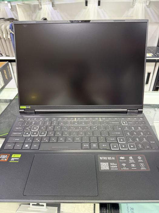 Acer Nitro 16S AI