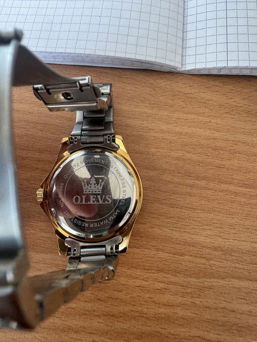 vand ceas elvetian rolex