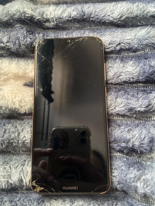 Продам телефон Huawei