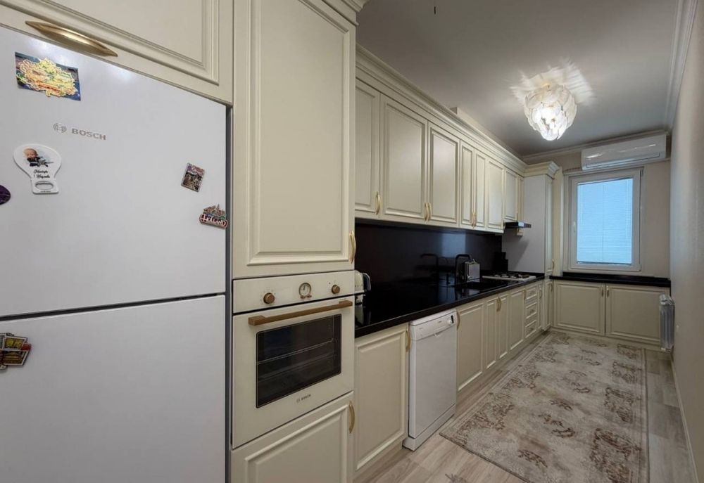 Продажа  квартиры  3/7/14 Якасарайский  район   ЖК Zarafshon sity