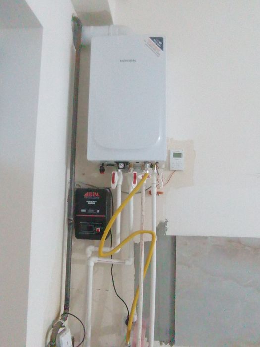 Продаётся котёл комплекте всё есть и также продаётся двери скрытые