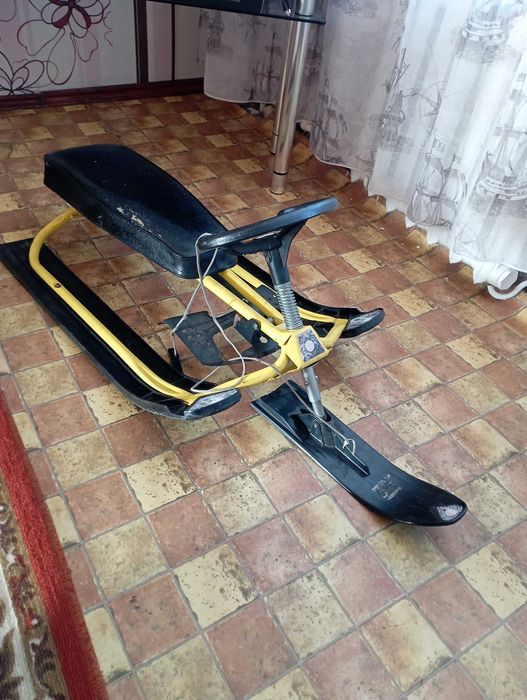 Продам санки снегоходы