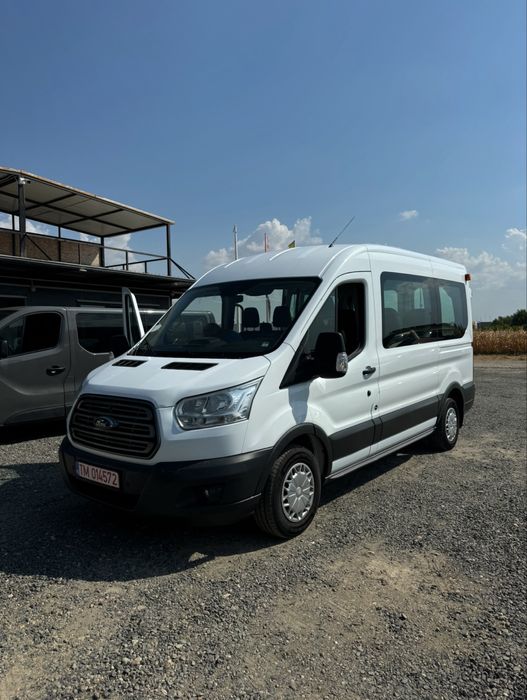 Inchiriez microbuz 8 1