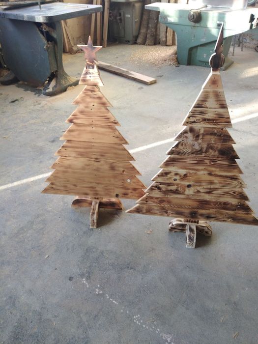 Дървени коледни елхи