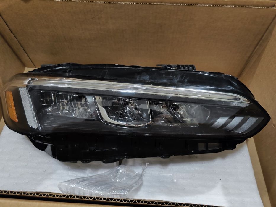 Десен OEM фар за Хонда Honda Civic 11 gen. 2022-2024