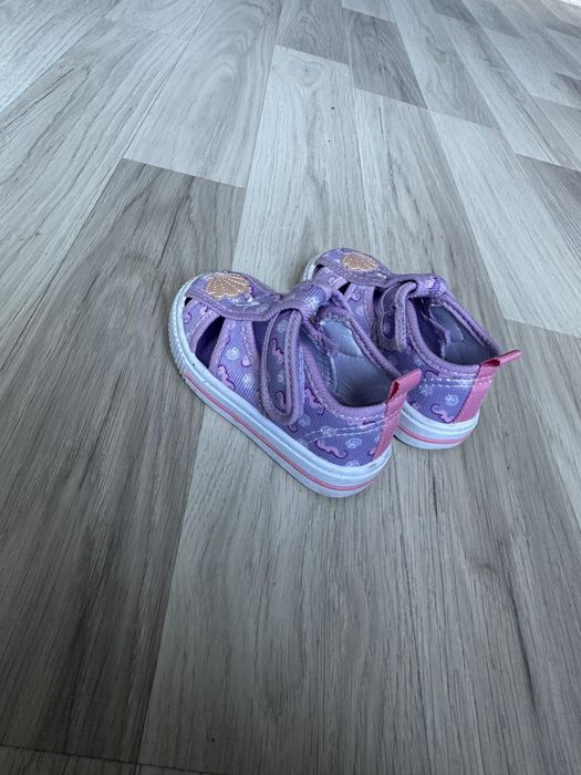 Сандали за момиченце на Mat Star,19 номер.