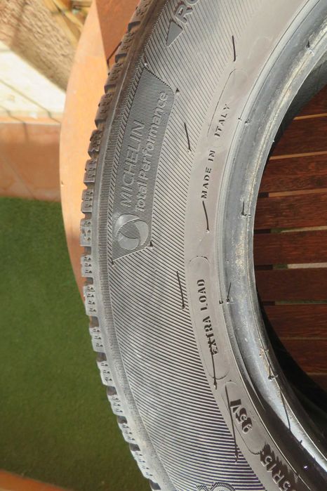 2 броя всесезонни Michelin CrossCLIMAT 195/65/15 95V