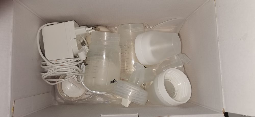 Pompa de san electrica dubla Spectra 9 Plus, aproape noua